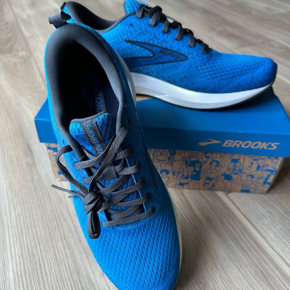 Men’s Brooks Levitate 5 - 11 - Size. Beautiful Bluev